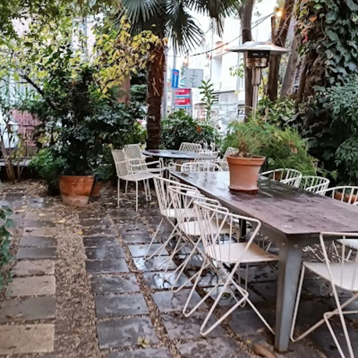 Petra Roasting Co Bebek