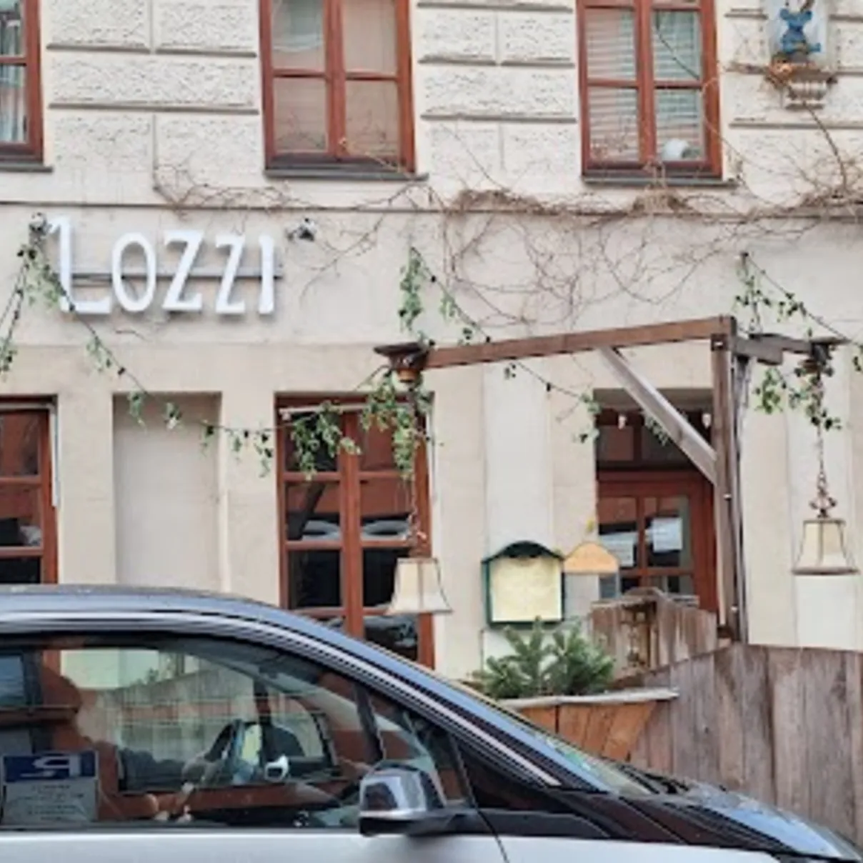 Cafe Lozzi