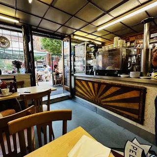 E Pellicci, photo 2