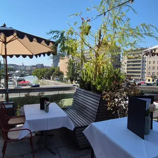 KLYO Wien, photo 2