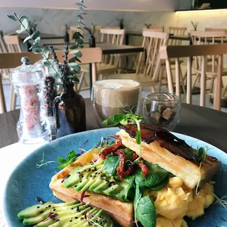 BLOOM - Bistro & Burgers, photo 2